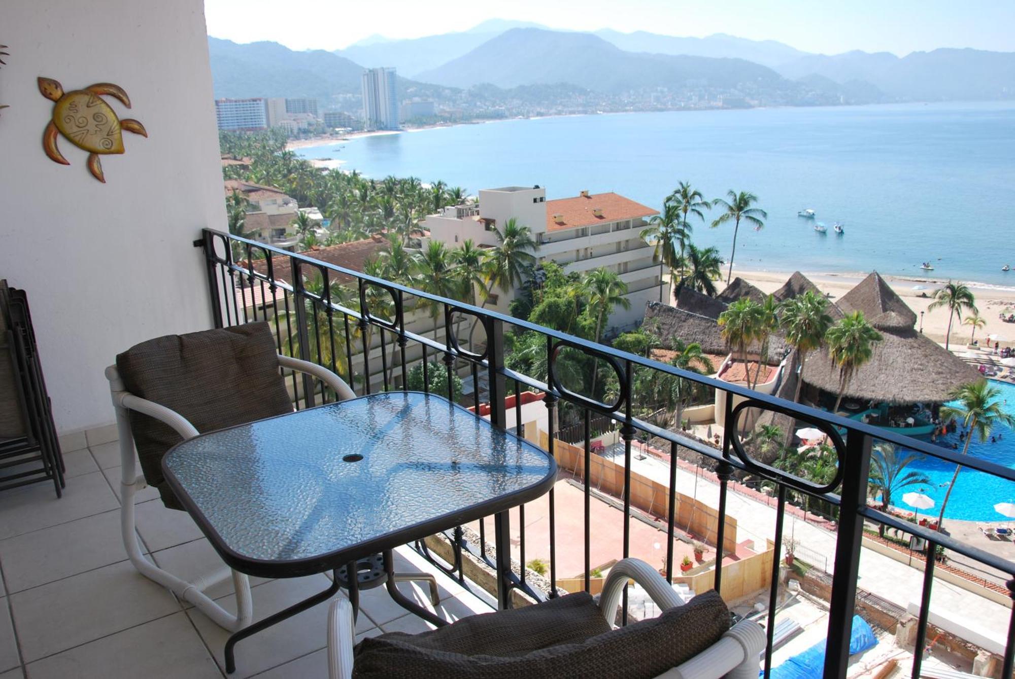 Beachfront View Condo Beside La Isla Mall 푸에르토 발라타 외부 사진
